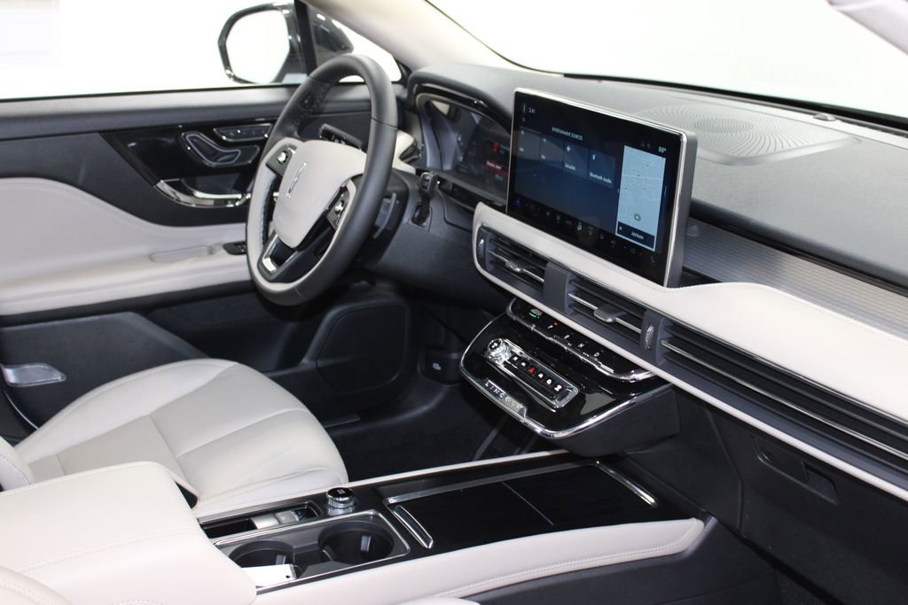 New 2026 Lincoln Corsair Premiere image 31