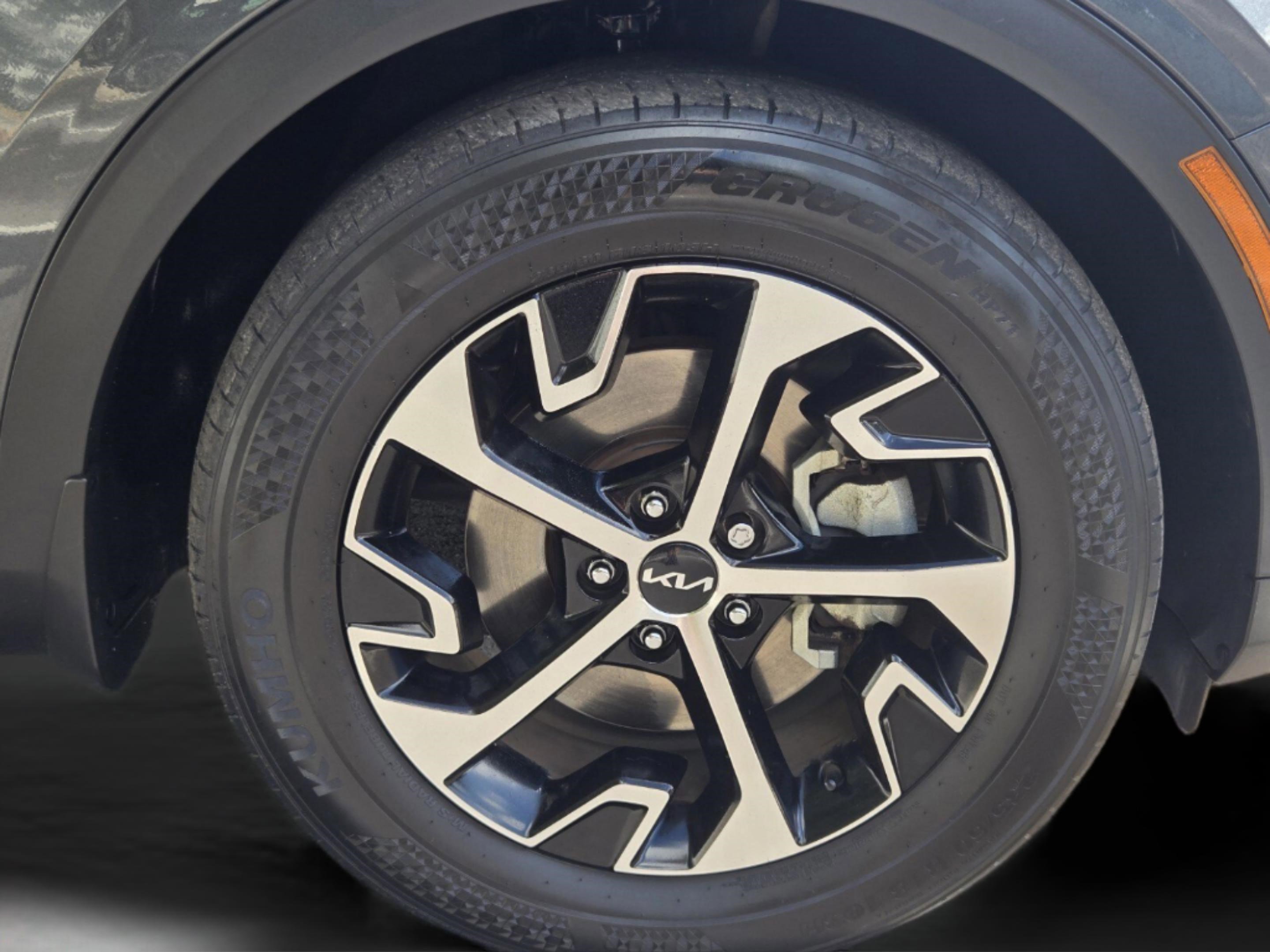 Used 2023 Kia Sportage EX FWD image 30