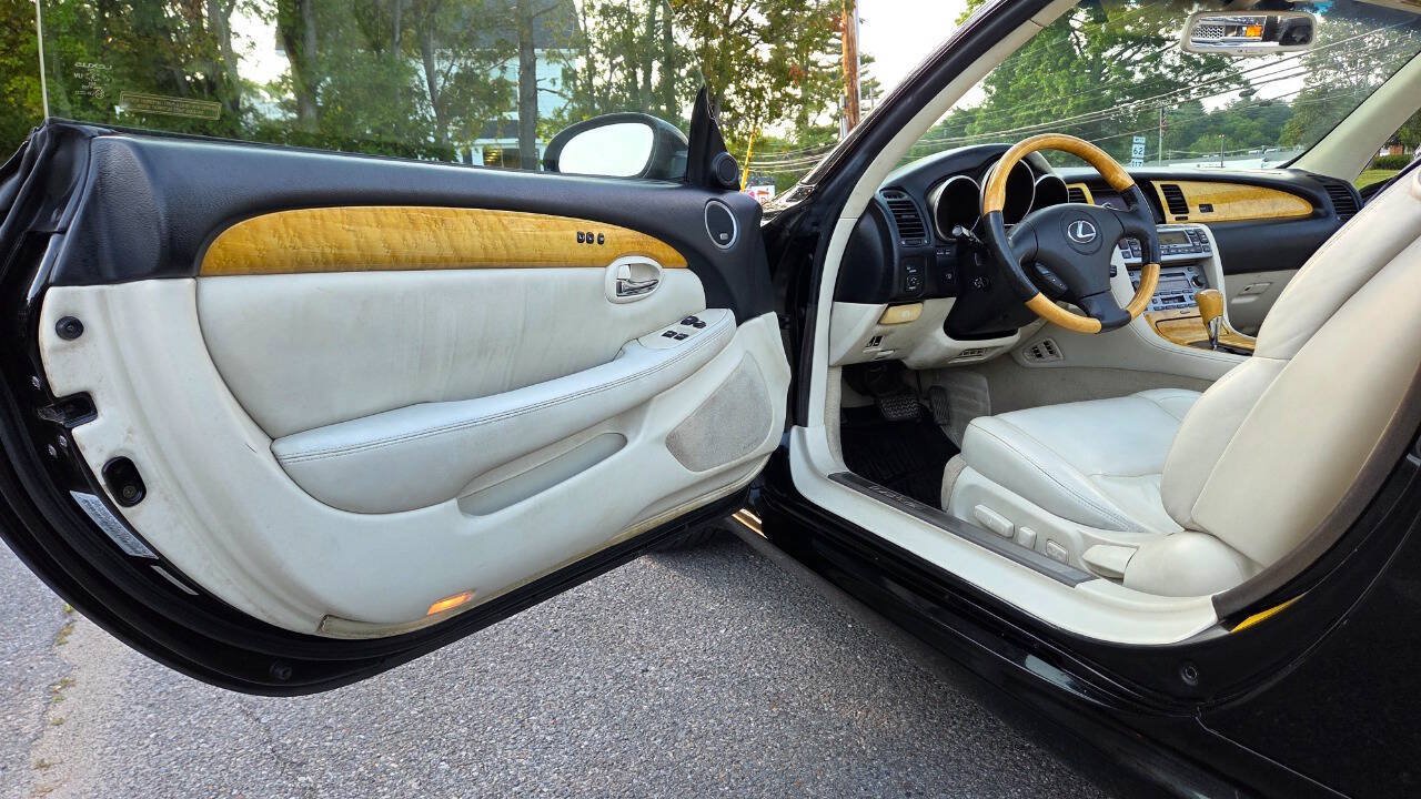 Used 2003 Lexus SC 430 Convertible RWD image 25