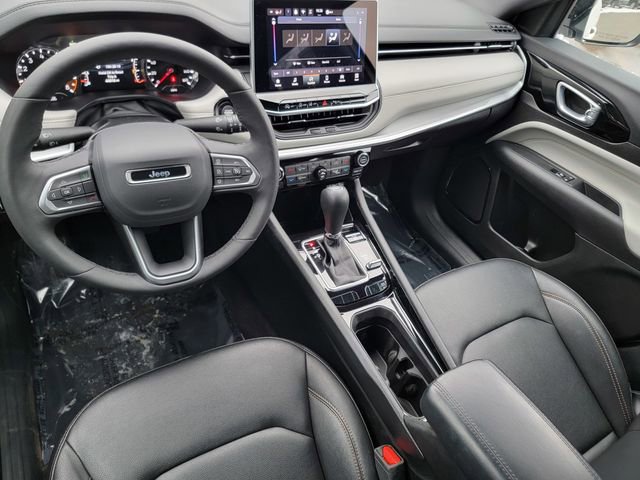 Certified 2024 Jeep Compass Limited image 38