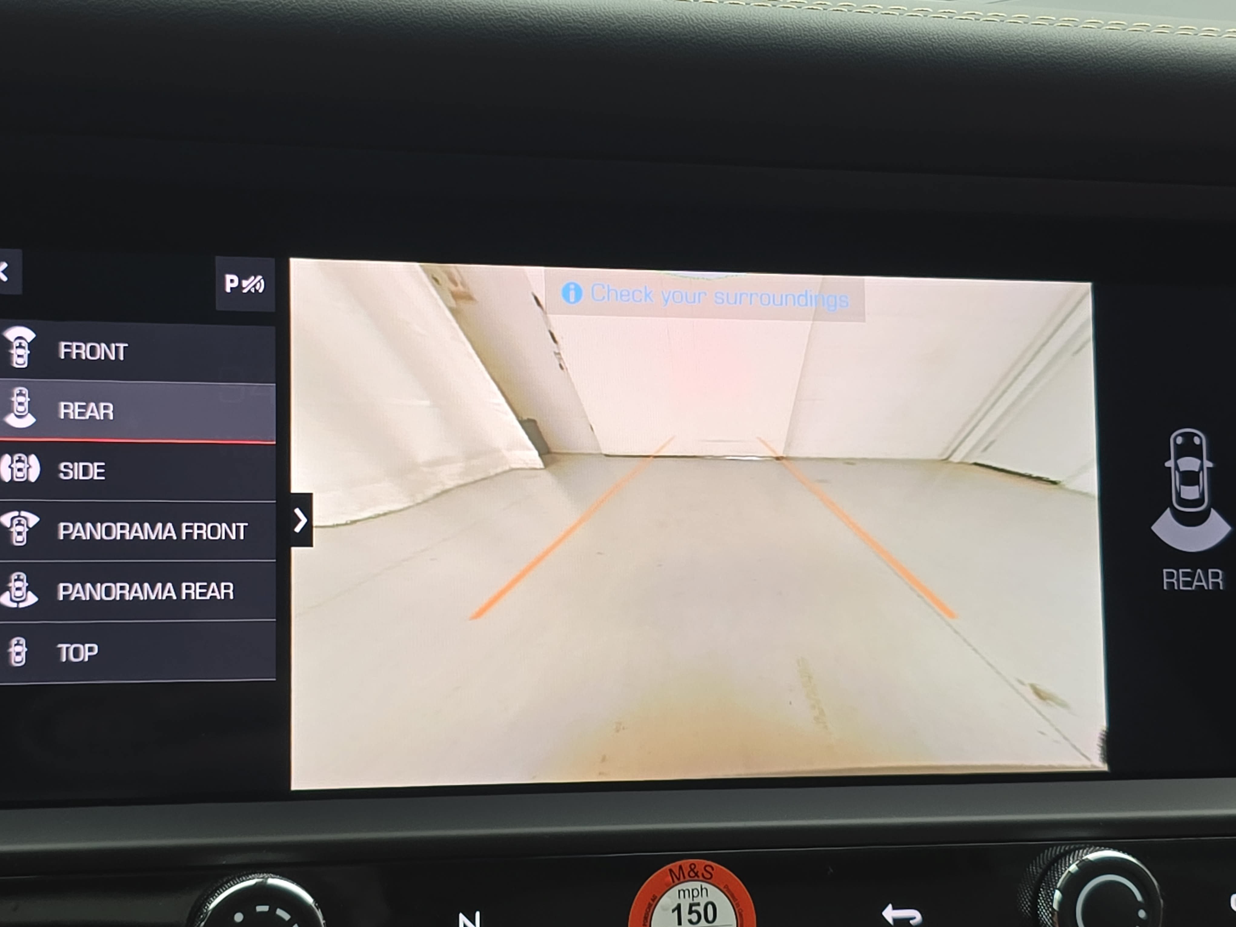 Certified 2024 Porsche Macan AWD/4WD image 26