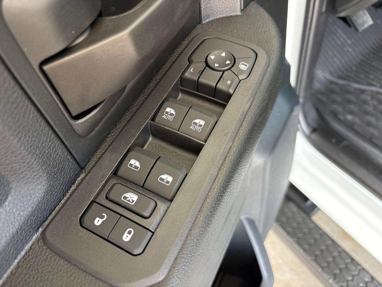 New 2026 RAM 3500 Tradesman AWD/4WD image 11