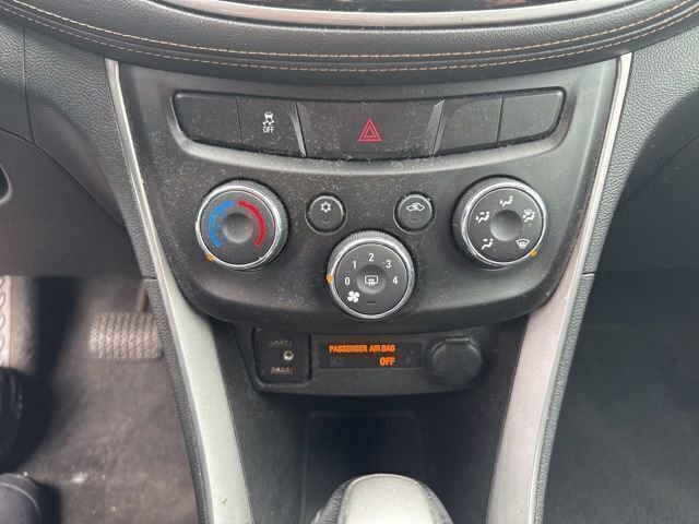 Used 2018 Chevrolet Trax LT w/ LT Convenience Package FWD image 14