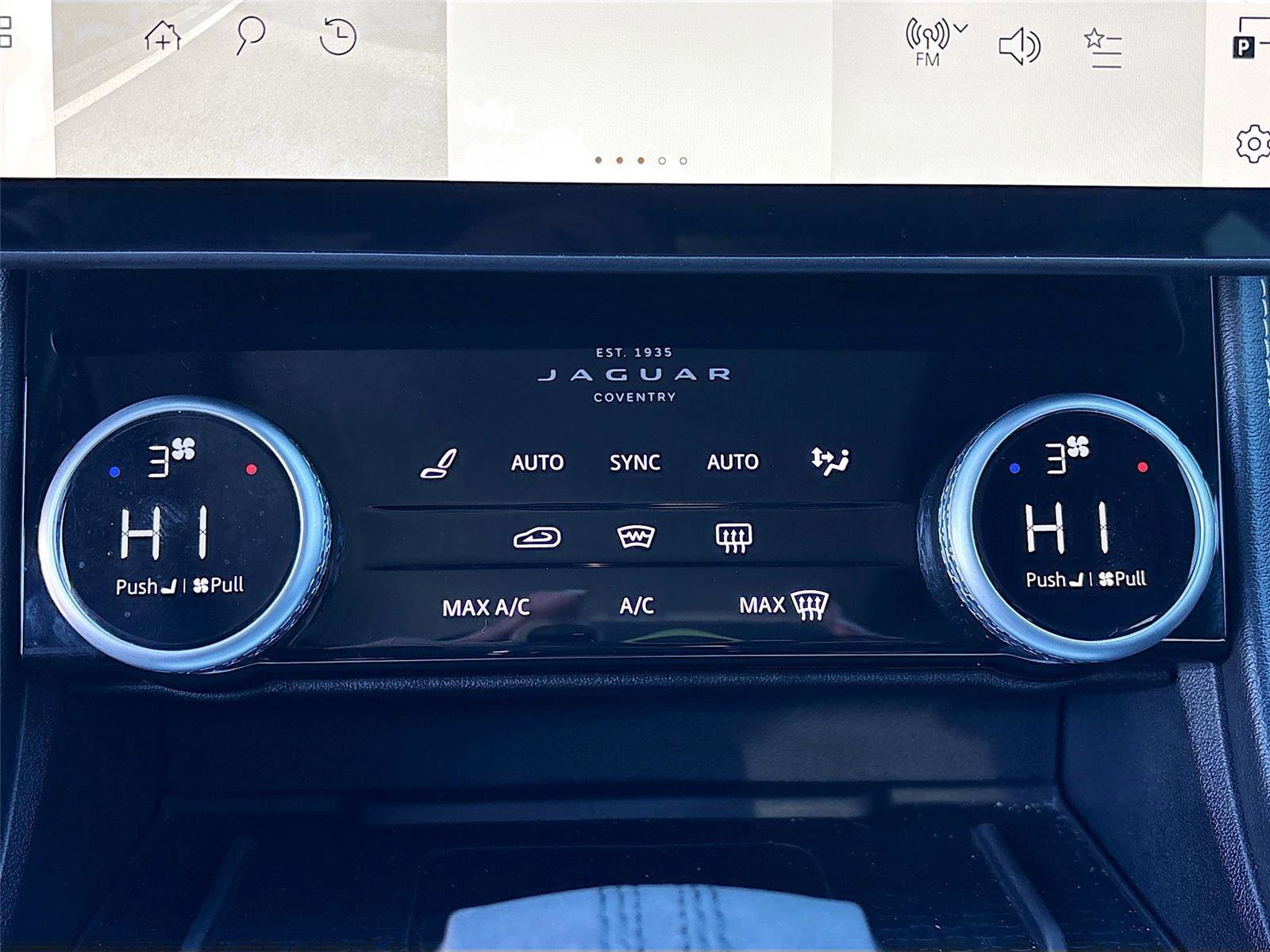 Used 2024 Jaguar F-PACE R-Dynamic S image 17