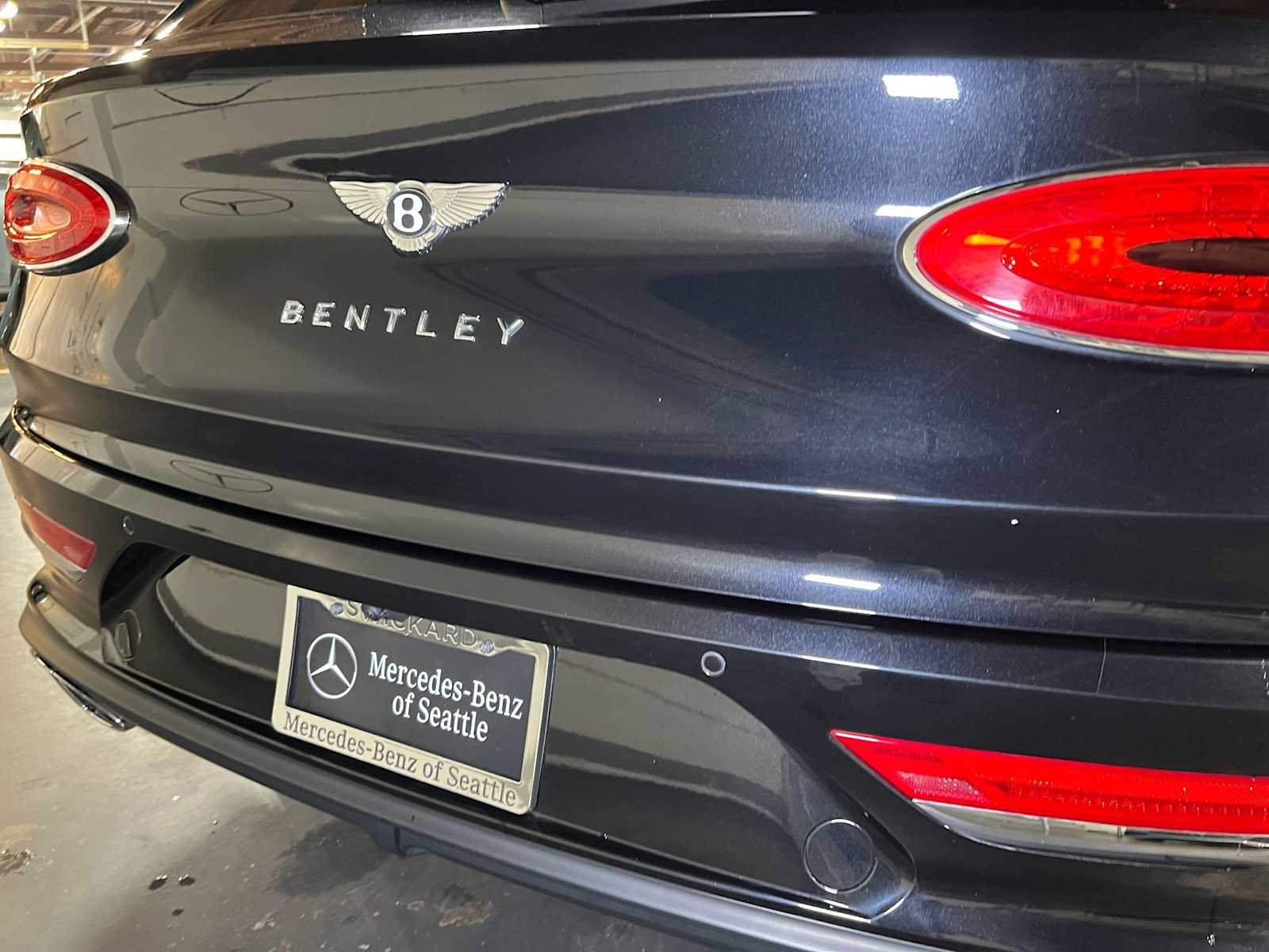 Used 2022 Bentley Bentayga AWD/4WD image 14