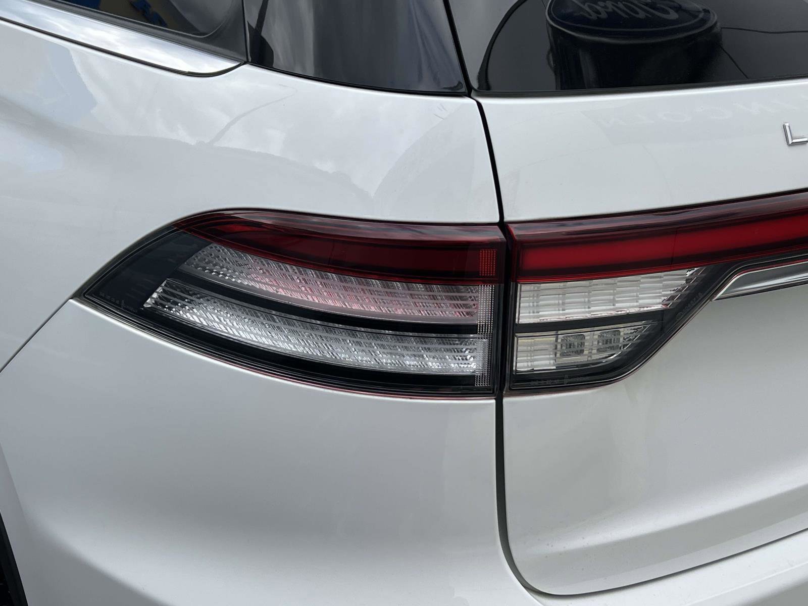 Used 2022 Lincoln Aviator Standard w/ Premium Package image 10