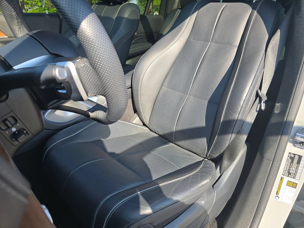 Used 2024 Mercedes-Benz GLS 580 4MATIC image 23