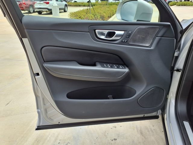 Used 2023 Volvo XC60 B5 Ultimate w/ Protection Package Premier FWD image 13
