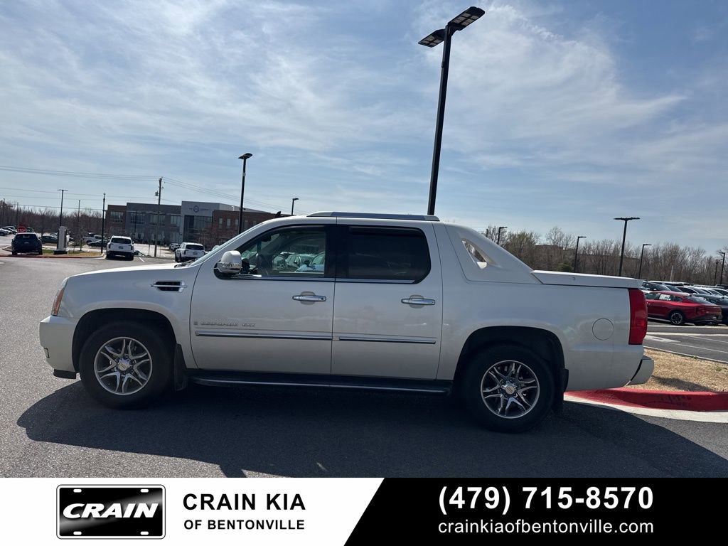 Used 2008 Cadillac Escalade EXT image 6