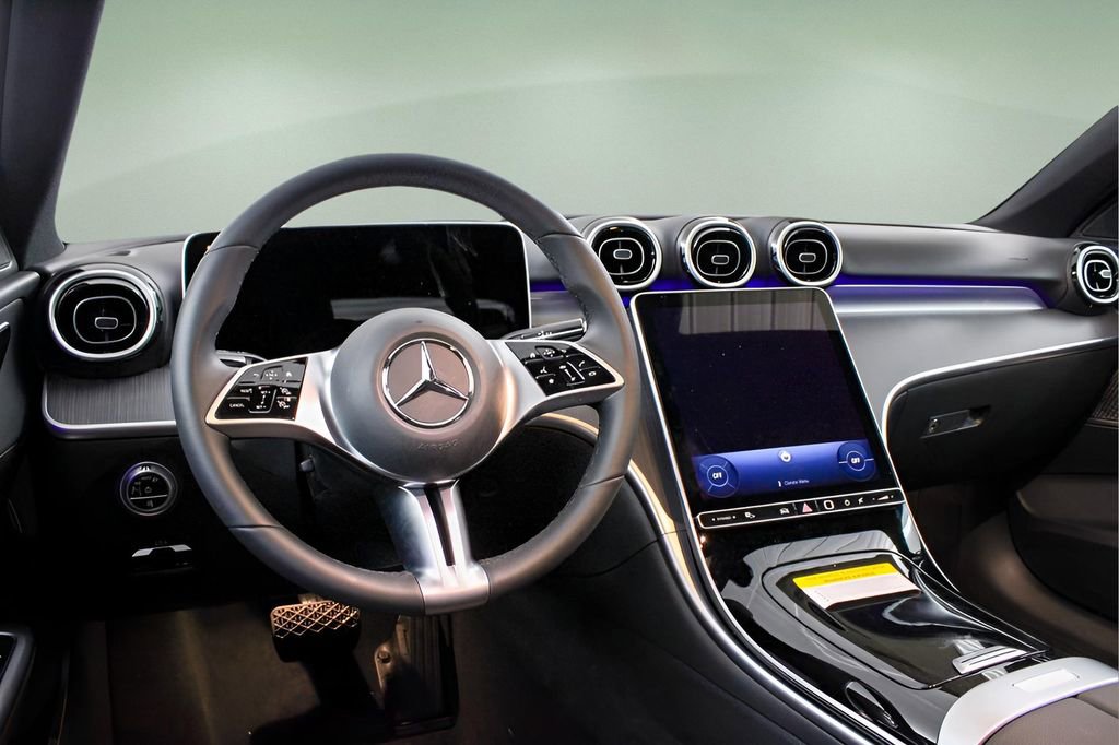 Used 2025 Mercedes-Benz C 300 Sedan image 4