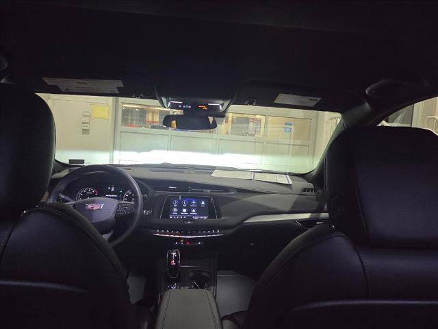 Used 2021 Cadillac XT4 Premium Luxury w/ Cold Weather Package image 17