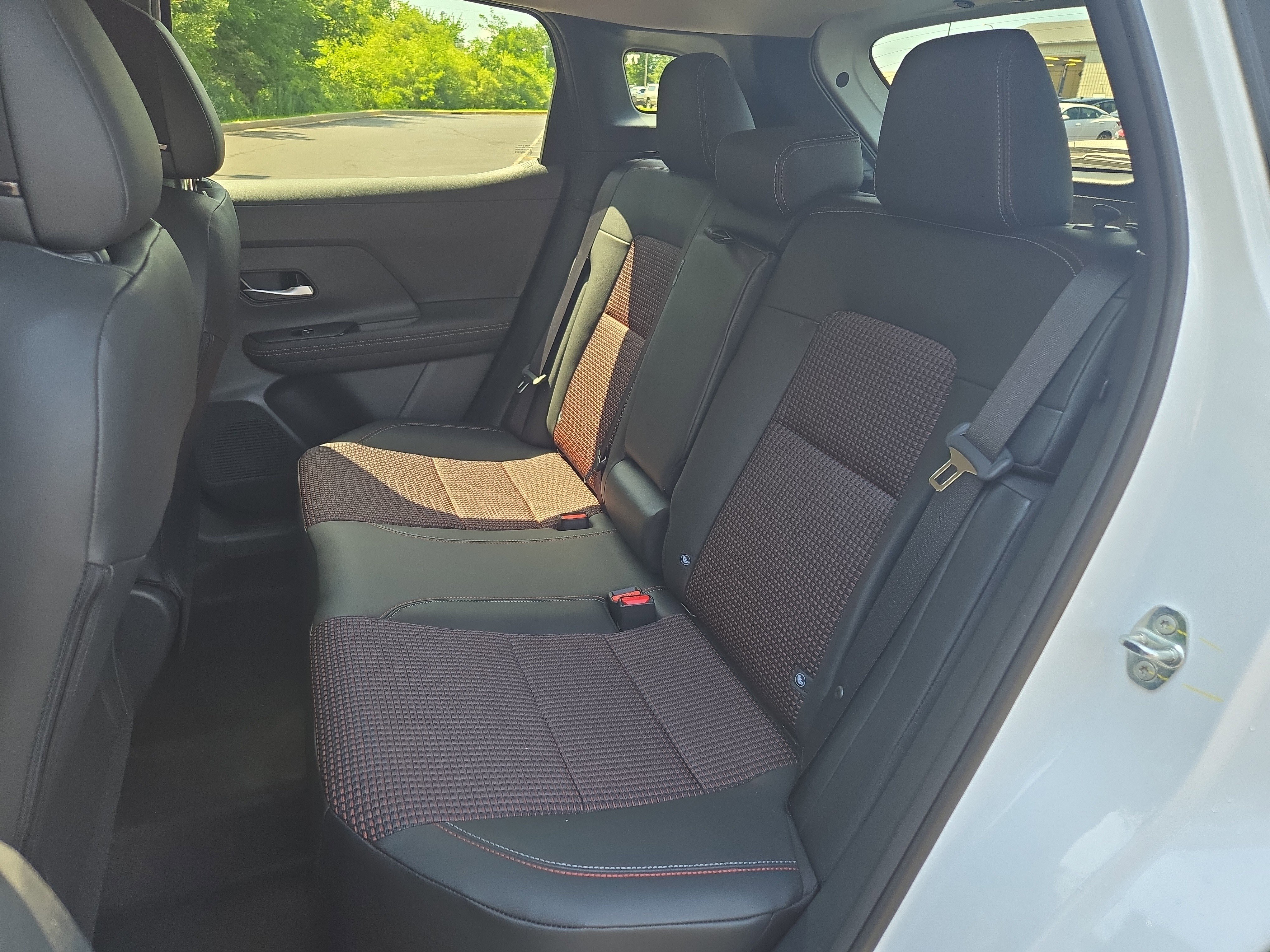 New 2025 Nissan Kicks SR w/ SR Premium Package image 16