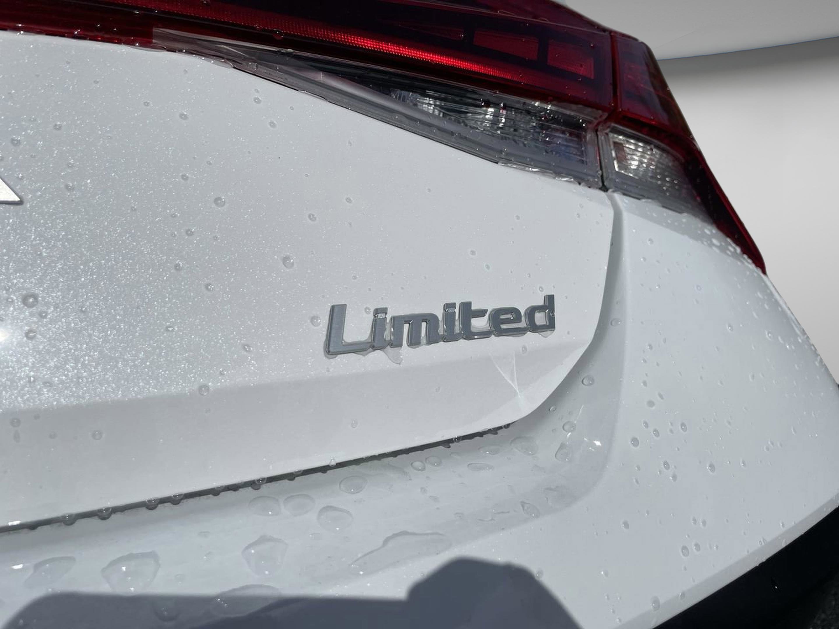 New 2026 Hyundai Elantra Limited w/ Cargo Package image 31