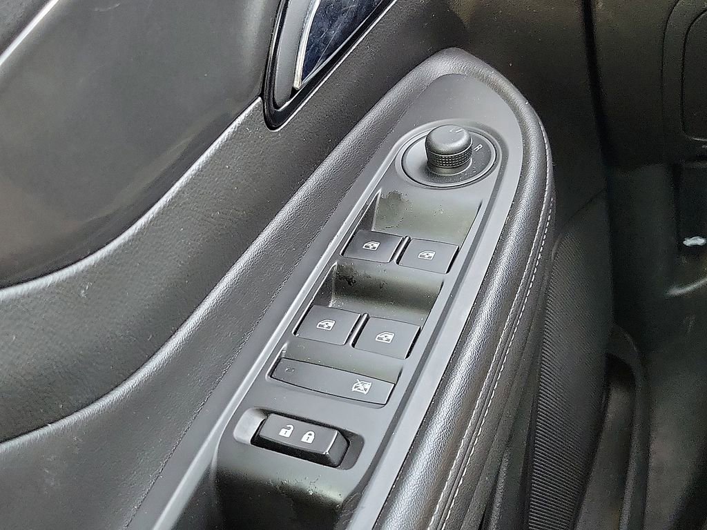 Used 2018 Buick Encore Preferred image 13