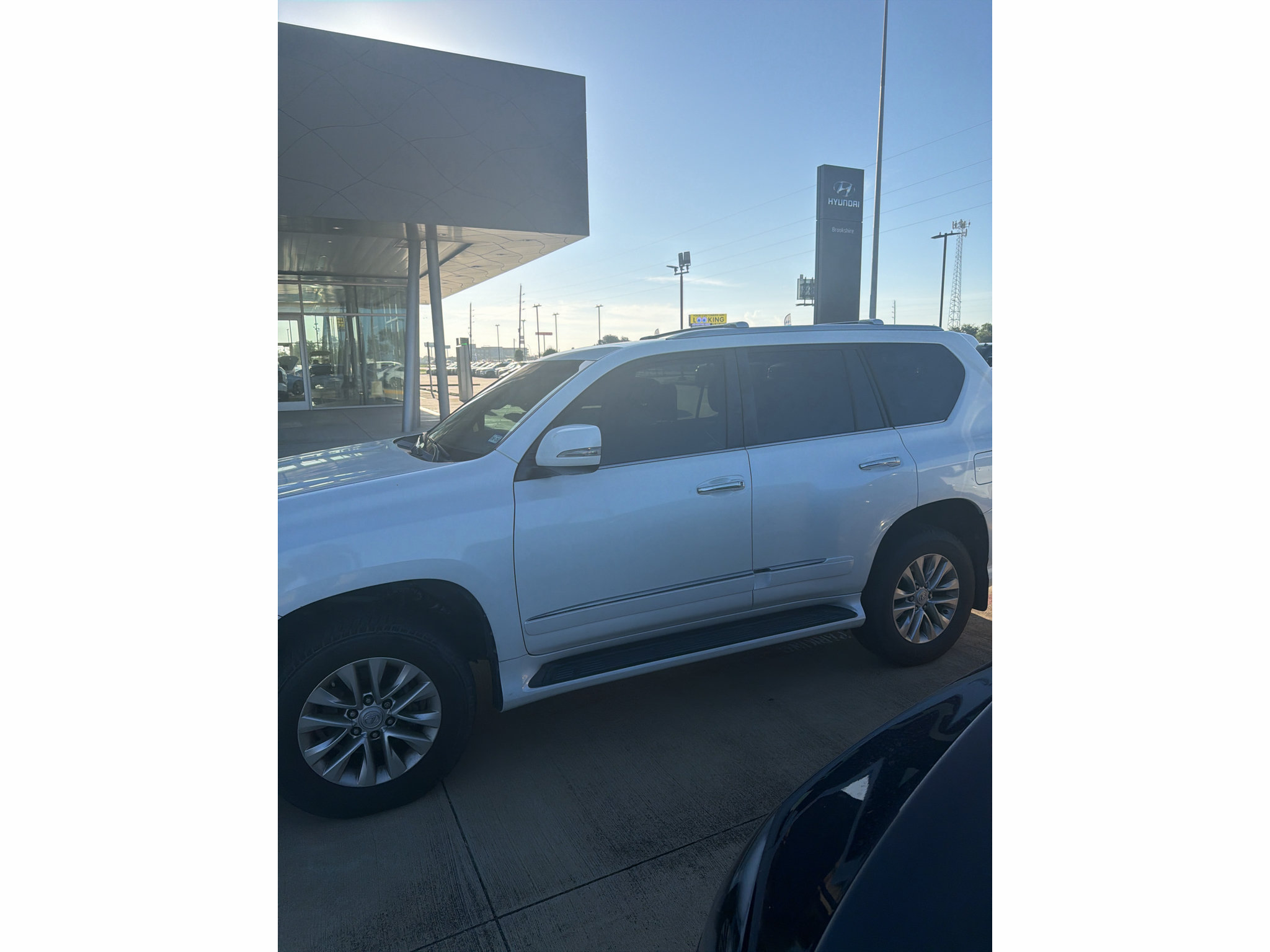 Used 2018 Lexus GX 460 Premium w/ Premium Package AWD/4WD image 5