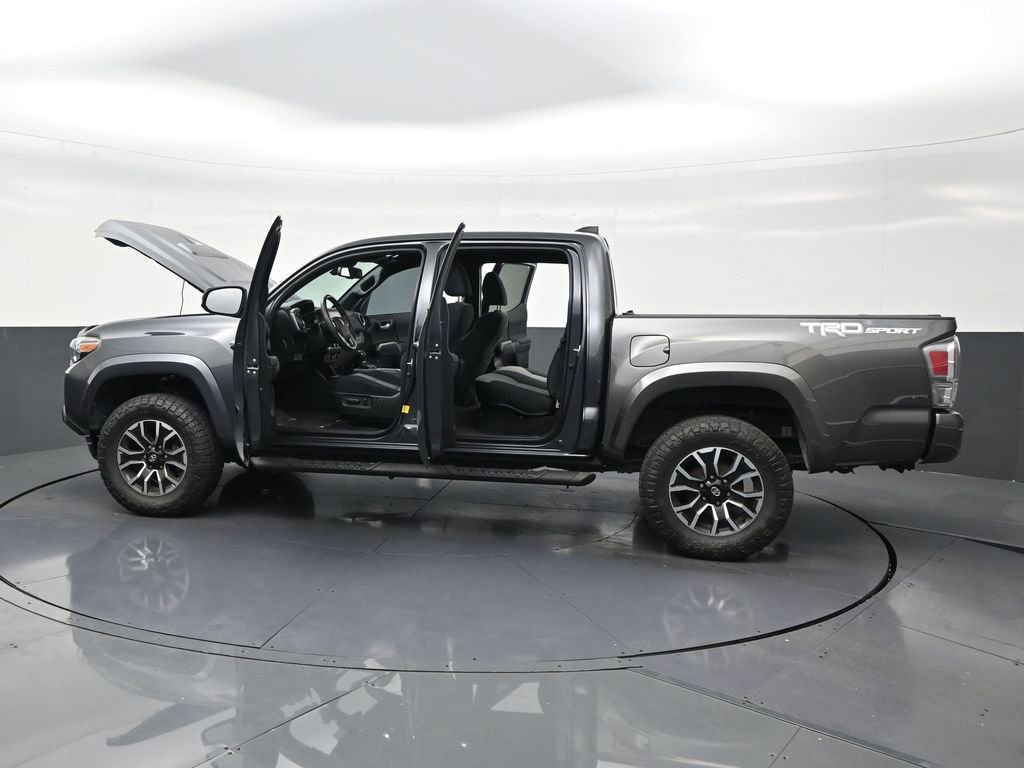Used 2022 Toyota Tacoma TRD Sport w/ Technology Package image 30