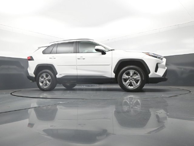 Used 2024 Toyota RAV4 LE AWD/4WD image 36