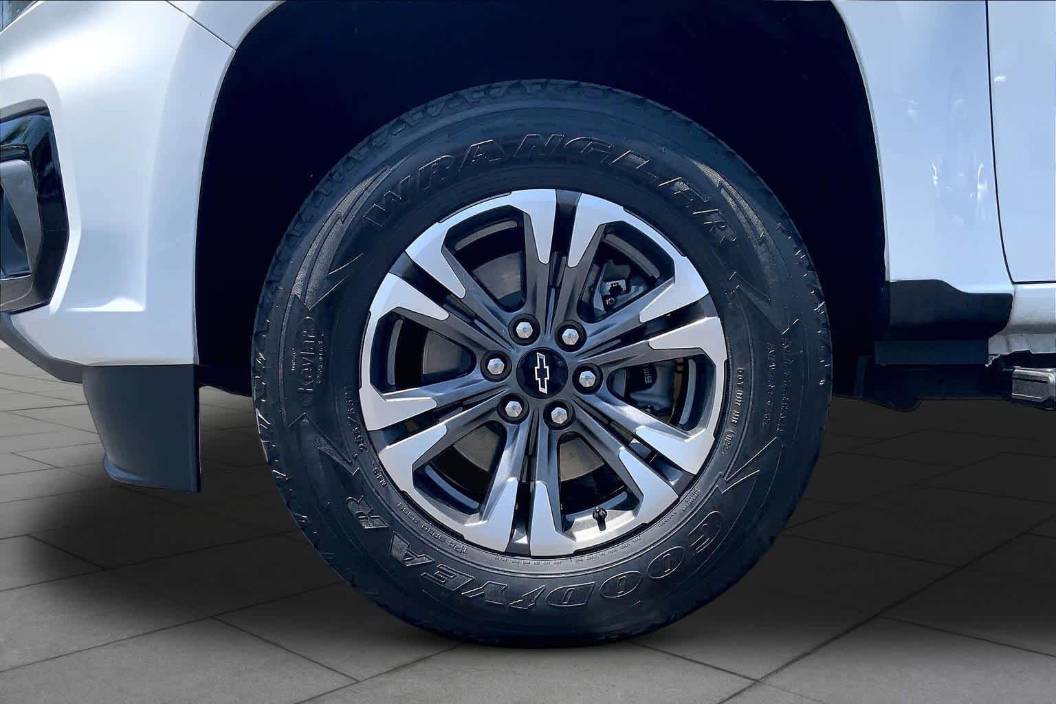 Used 2022 Chevrolet Colorado Z71 RWD image 10