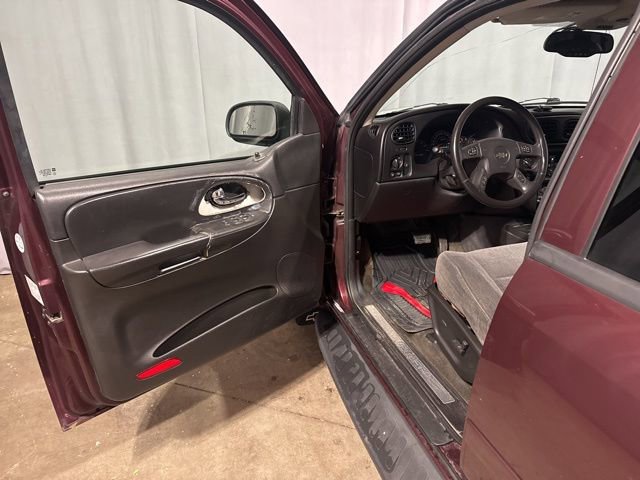 Used 2006 Chevrolet TrailBlazer LT w/ LT Package 1 image 2