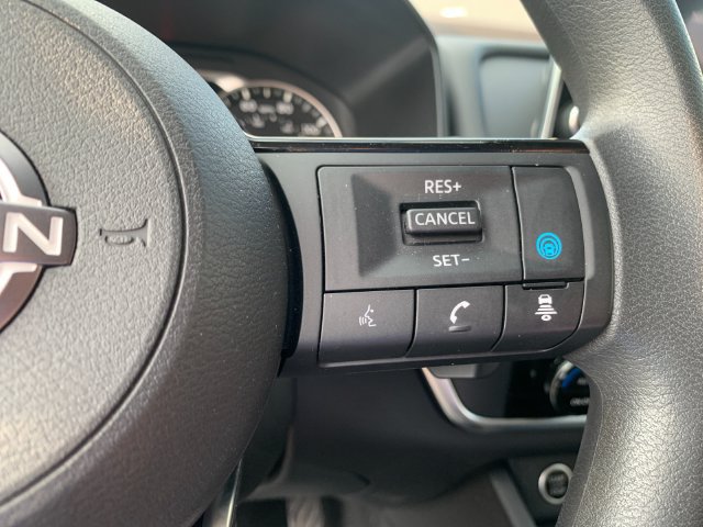 Used 2023 Nissan Rogue SV AWD/4WD image 26