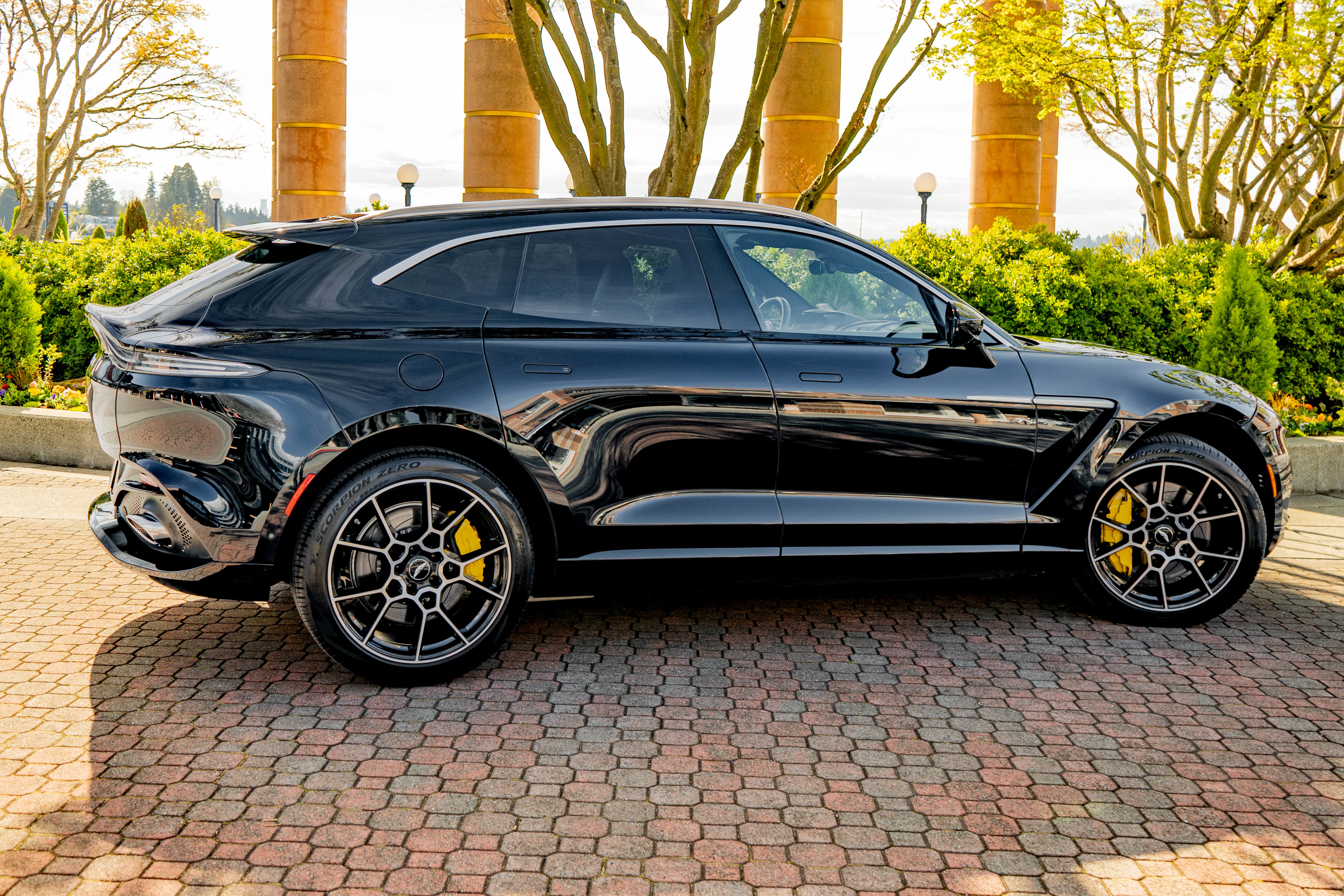 Used 2021 Aston Martin DBX image 49