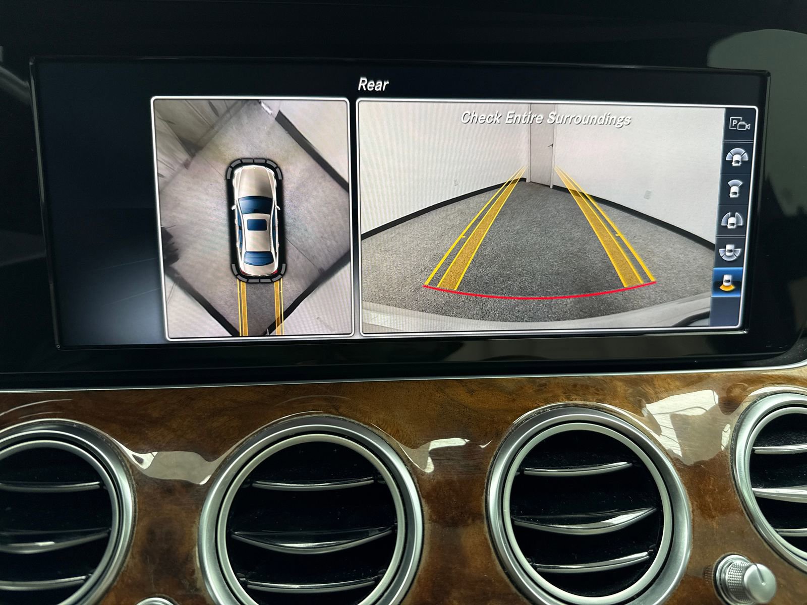 Used 2017 Mercedes-Benz E 300 image 29