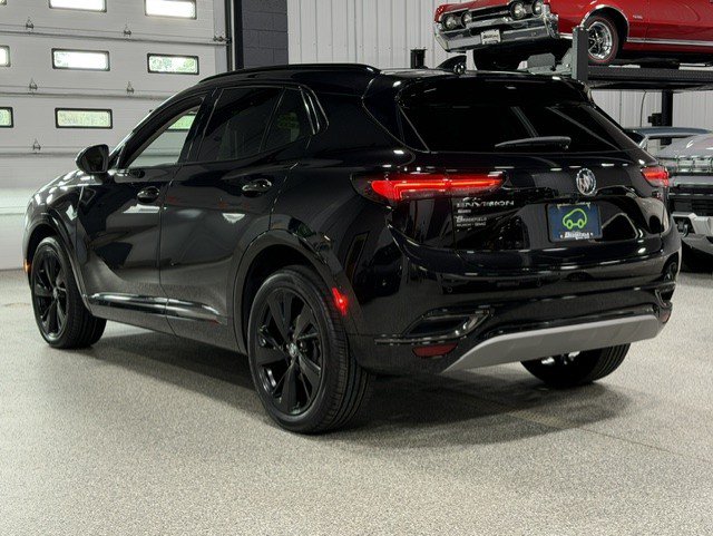 Certified 2023 Buick Envision Essence w/ Technology Package I AWD/4WD image 3
