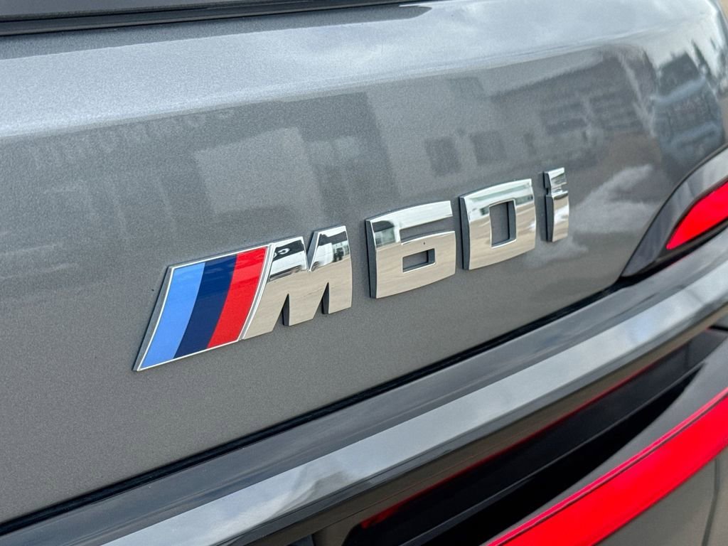 Used 2025 BMW X7 M60i image 34