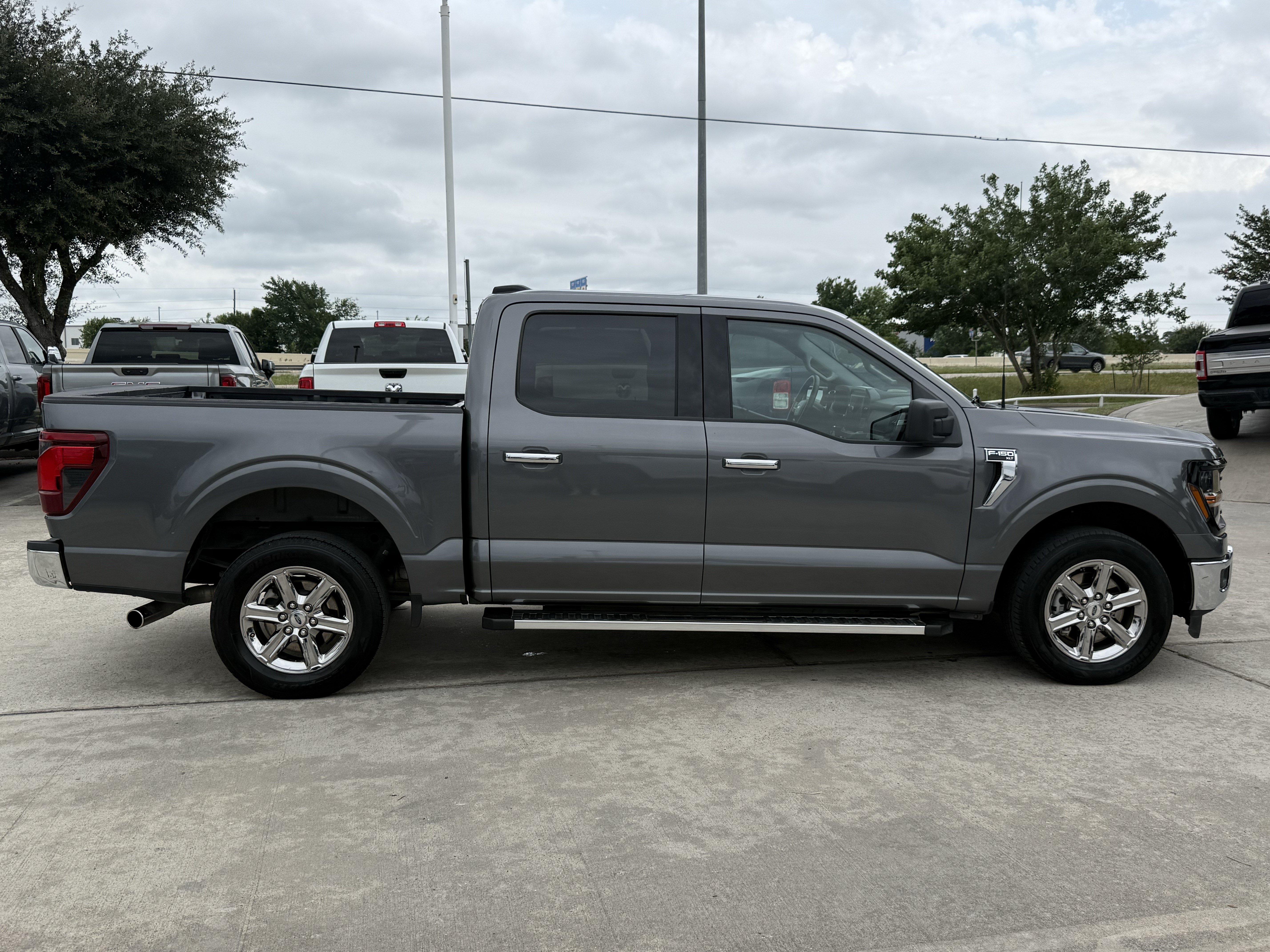 Used 2025 Ford F150 XLT w/ Equipment Group 301A Standard RWD image 3