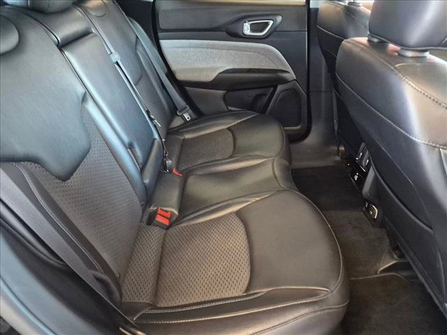Used 2022 Jeep Compass Latitude w/ Convenience Group AWD/4WD image 18