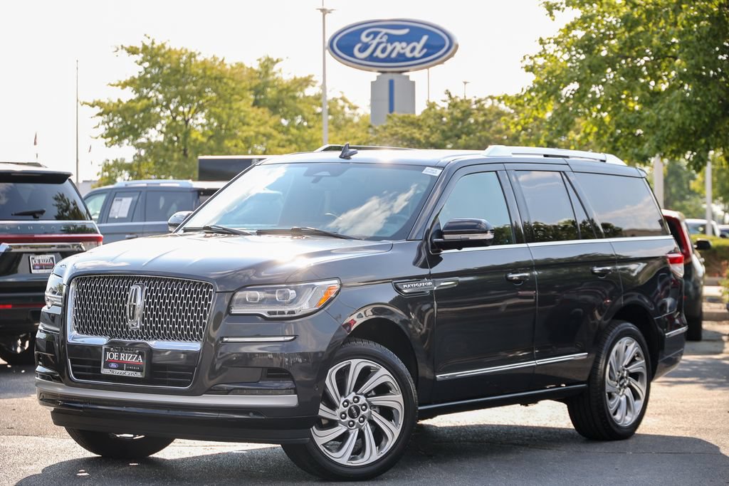Used 2024 Lincoln Navigator Reserve AWD/4WD image 1