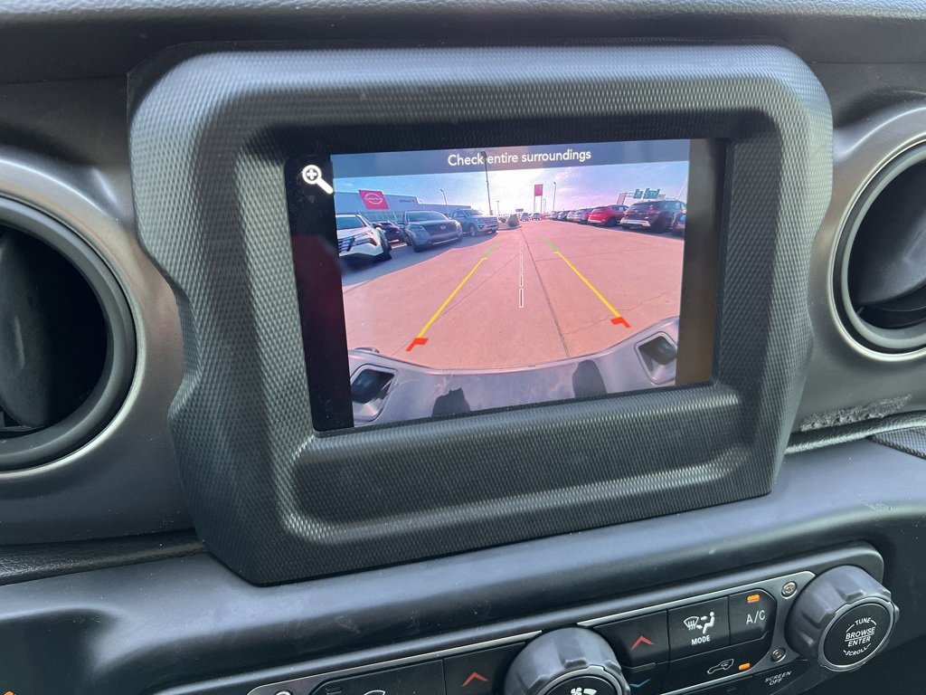 Used 2023 Jeep Gladiator Sport image 13