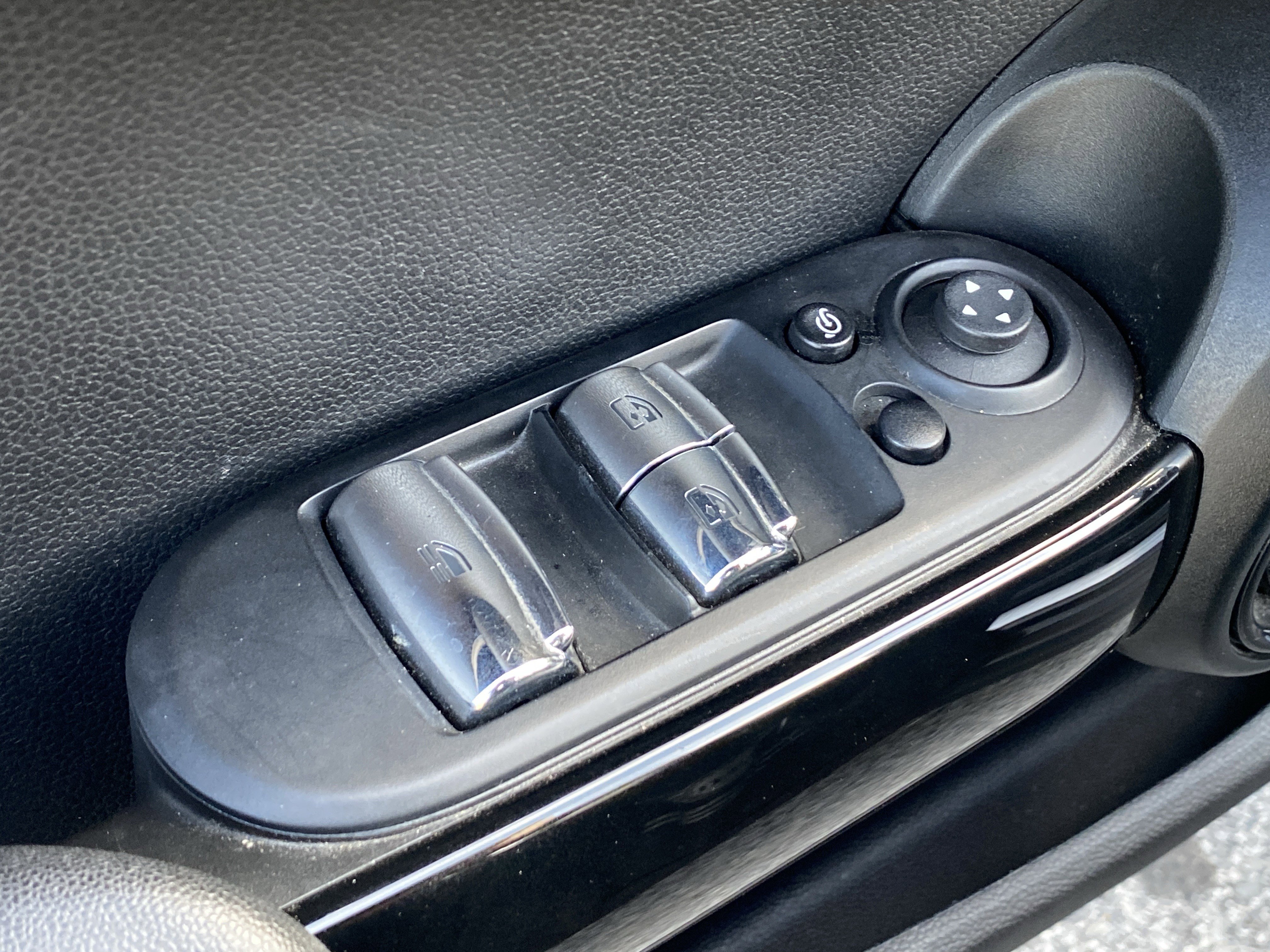 Used 2024 MINI Cooper S image 21