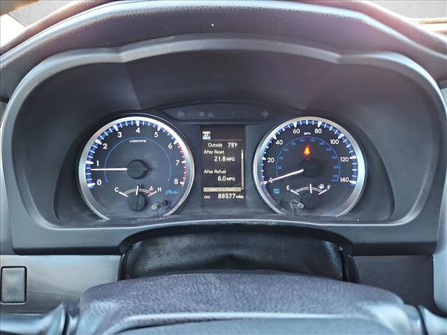 Used 2019 Toyota Highlander LE w/ Carpet Mat Package (TMS) image 11