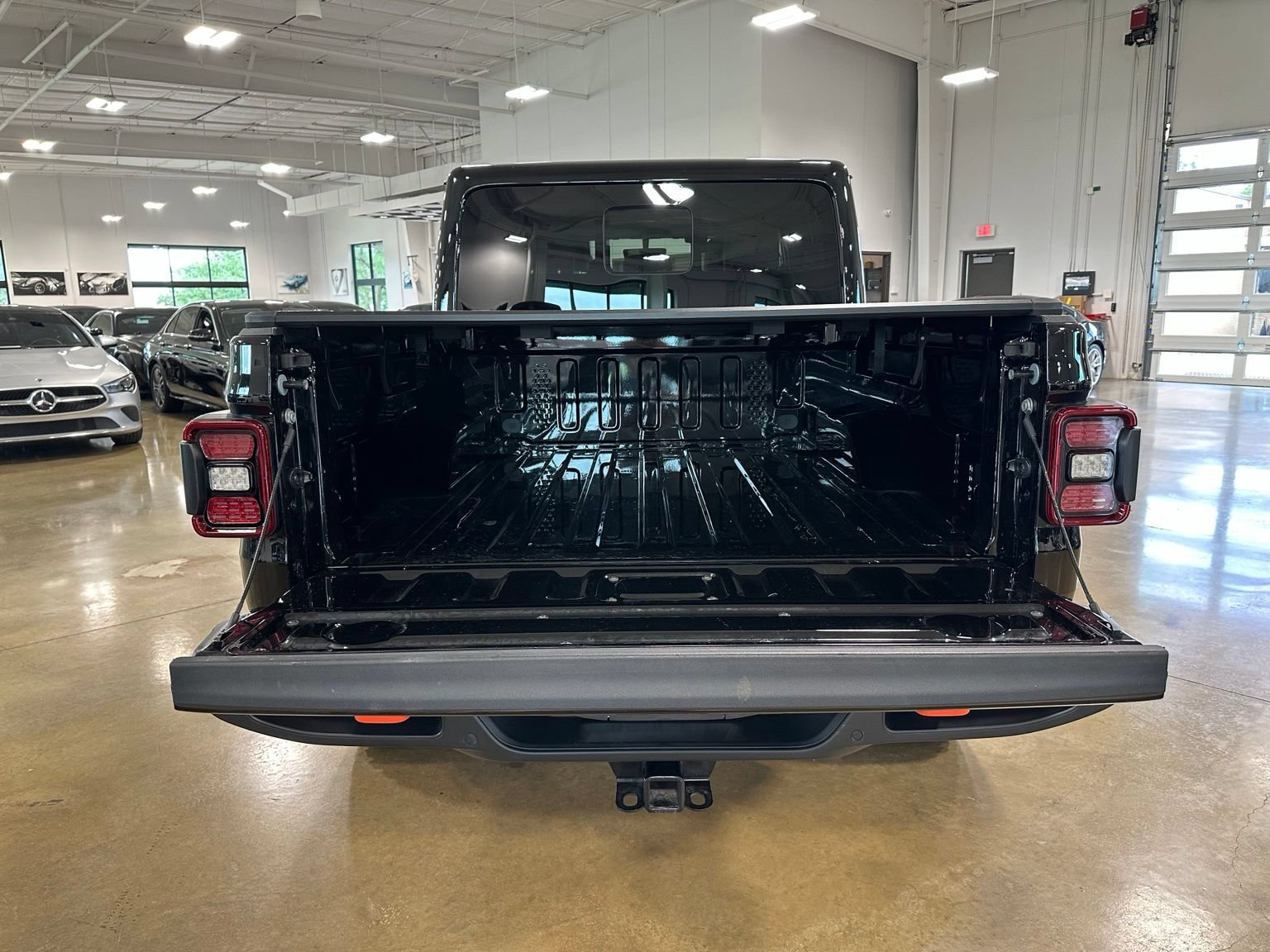 Used 2023 Jeep Gladiator Mojave w/ LED Lighting Group AWD/4WD image 38