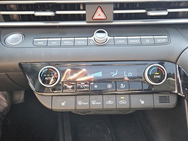 Used 2025 Hyundai Elantra SEL FWD image 20