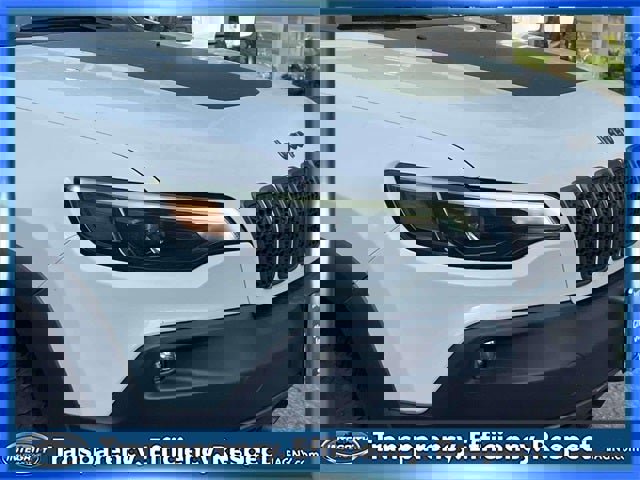 Used 2022 Jeep Cherokee Trailhawk image 10