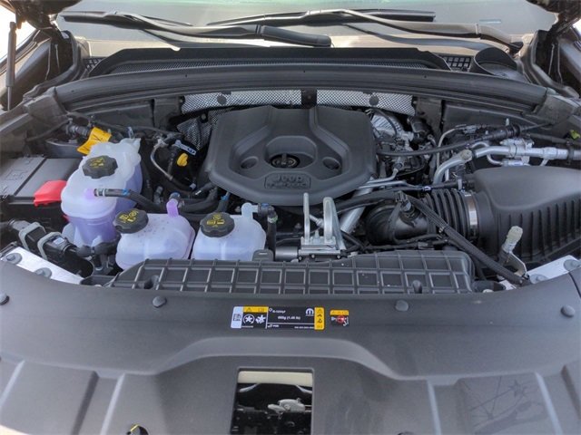 New 2023 Jeep Grand Cherokee 4WD 4xe w/ Luxury Tech Group II image 31