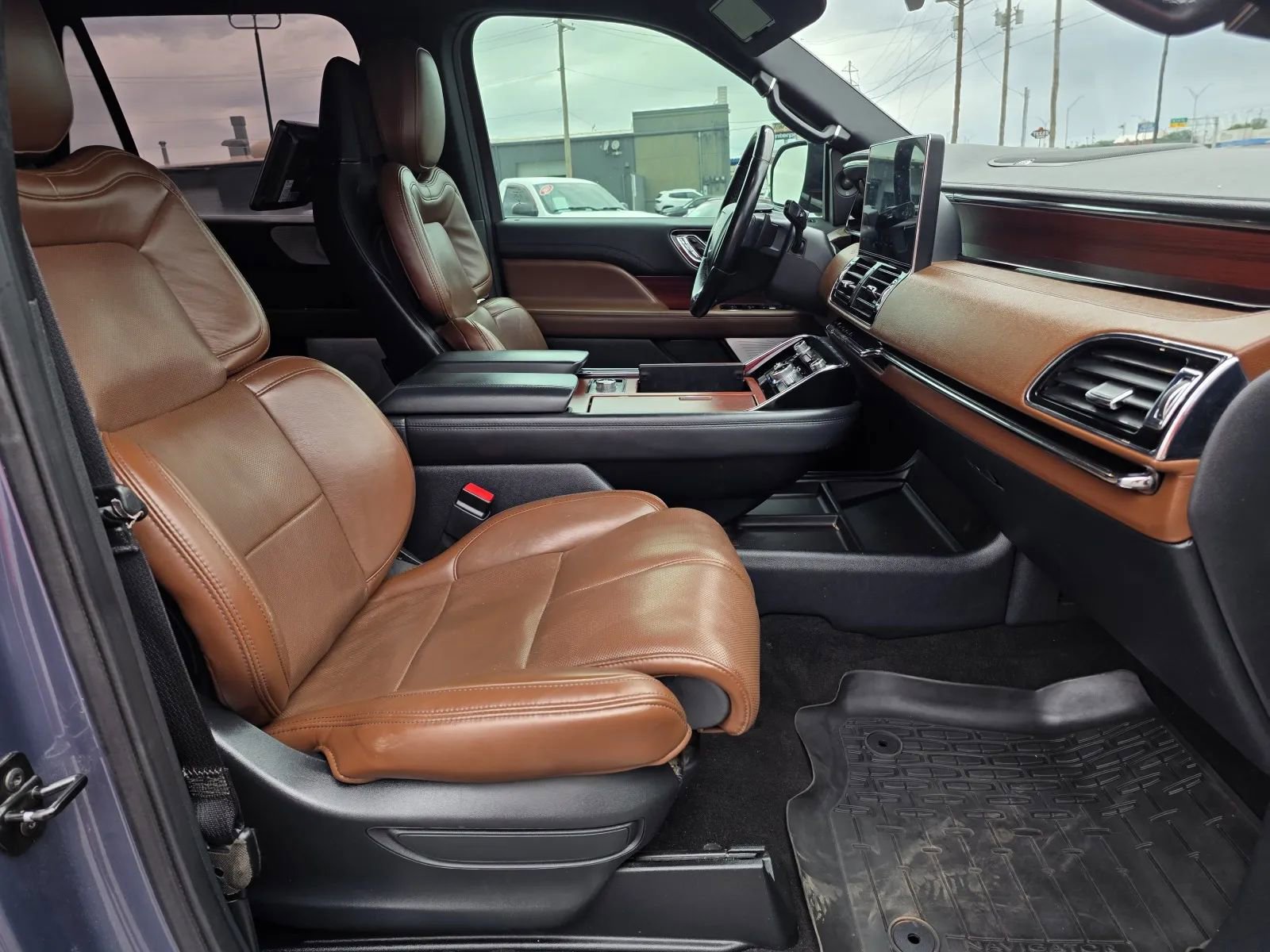 Used 2023 Lincoln Navigator L Reserve AWD/4WD image 20