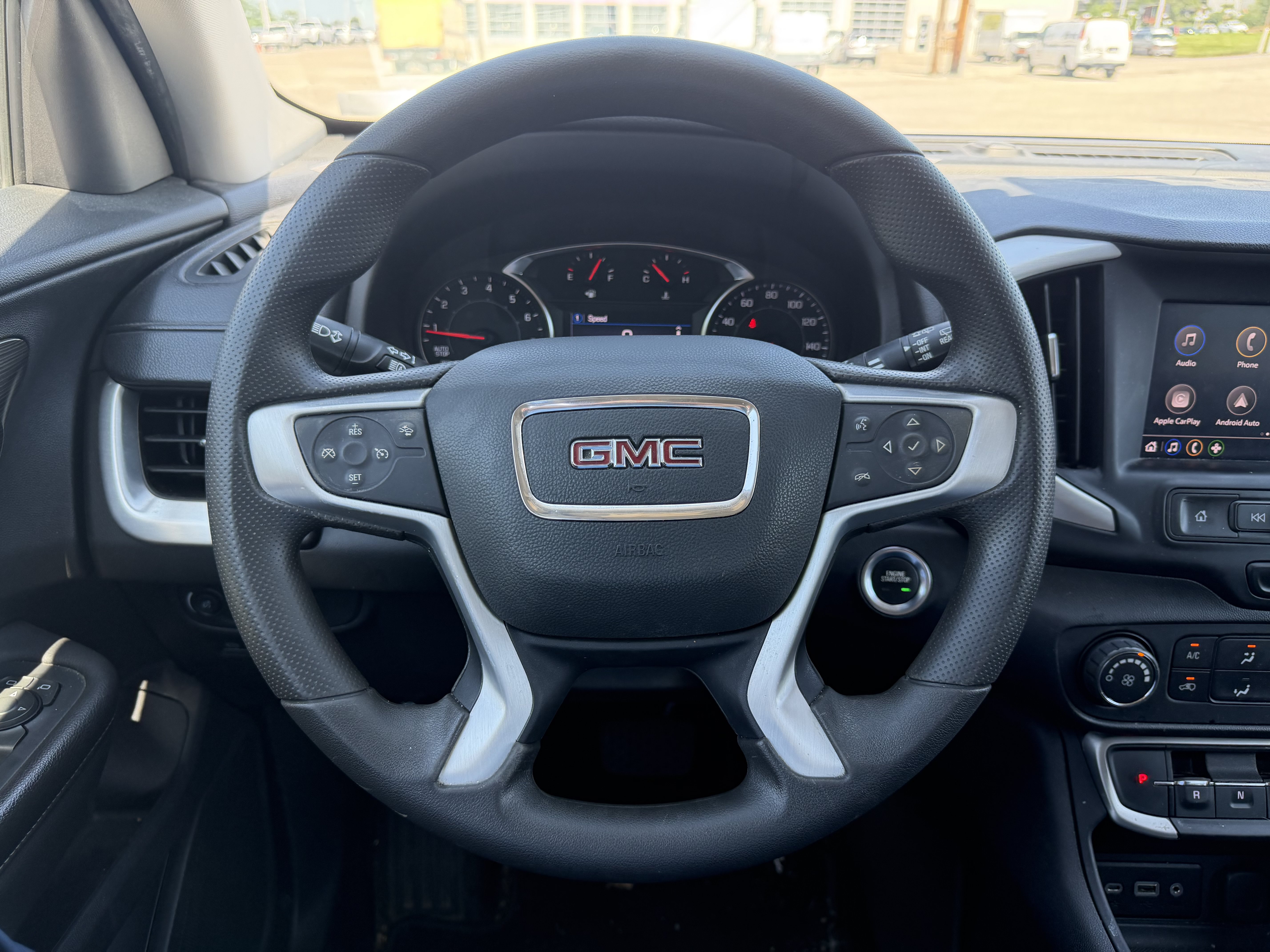 Used 2022 GMC Terrain SLE FWD image 15