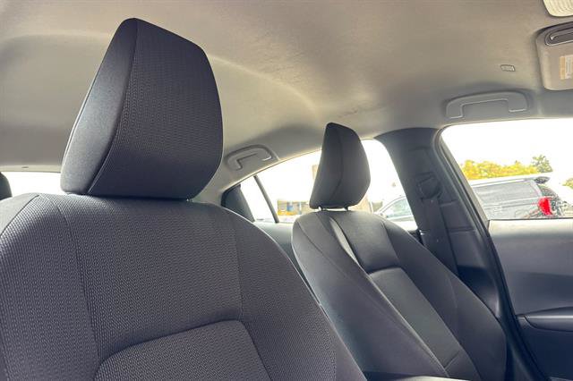 Used 2025 Toyota Prius LE FWD image 18