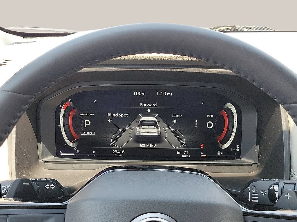 Used 2025 Nissan Rogue SL AWD/4WD image 18