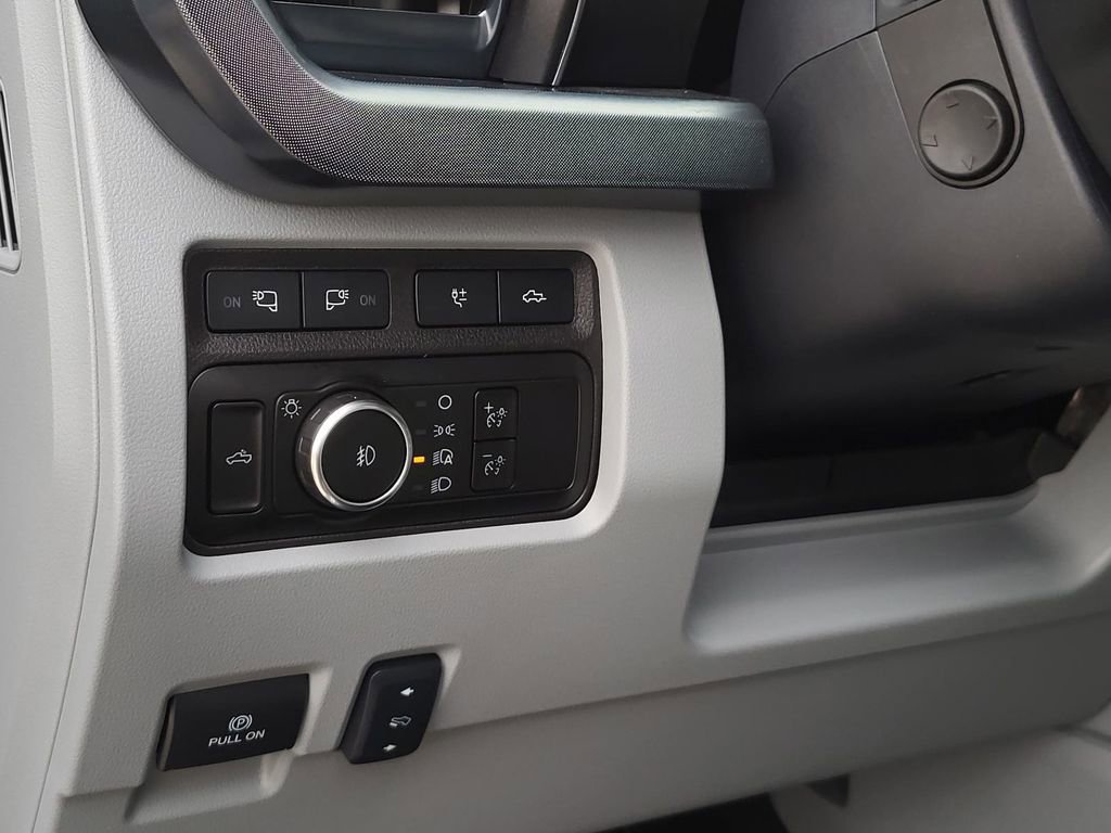 Used 2024 Ford F250 Limited image 22