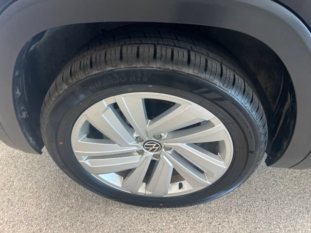 Used 2023 Volkswagen Atlas Cross Sport SE FWD image 11