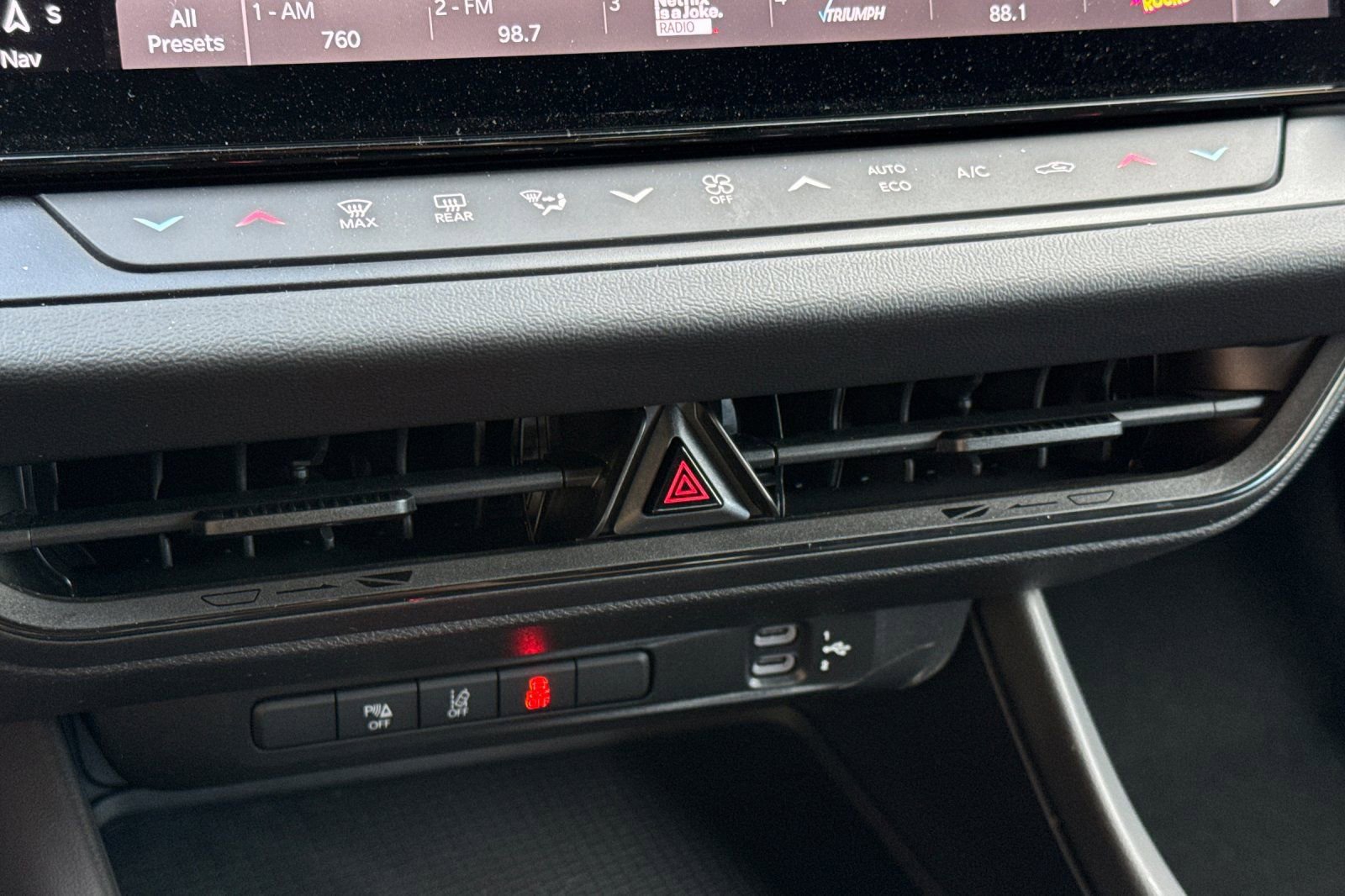 New 2025 Dodge Charger R/T w/ Quick Order Package 25M R/T image 19