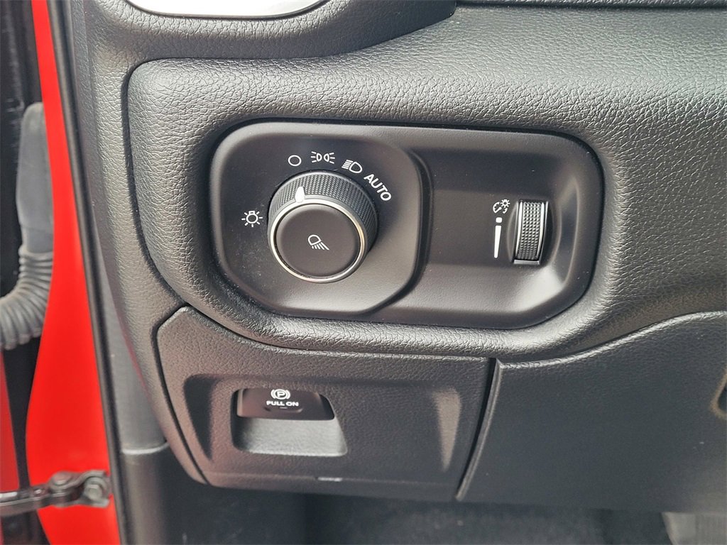 Used 2024 RAM 1500 Laramie image 25