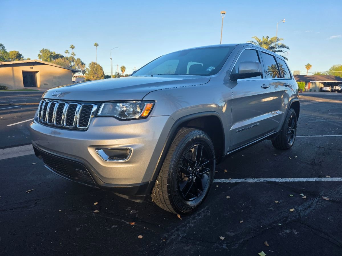 Used 2018 Jeep Grand Cherokee Laredo image 8