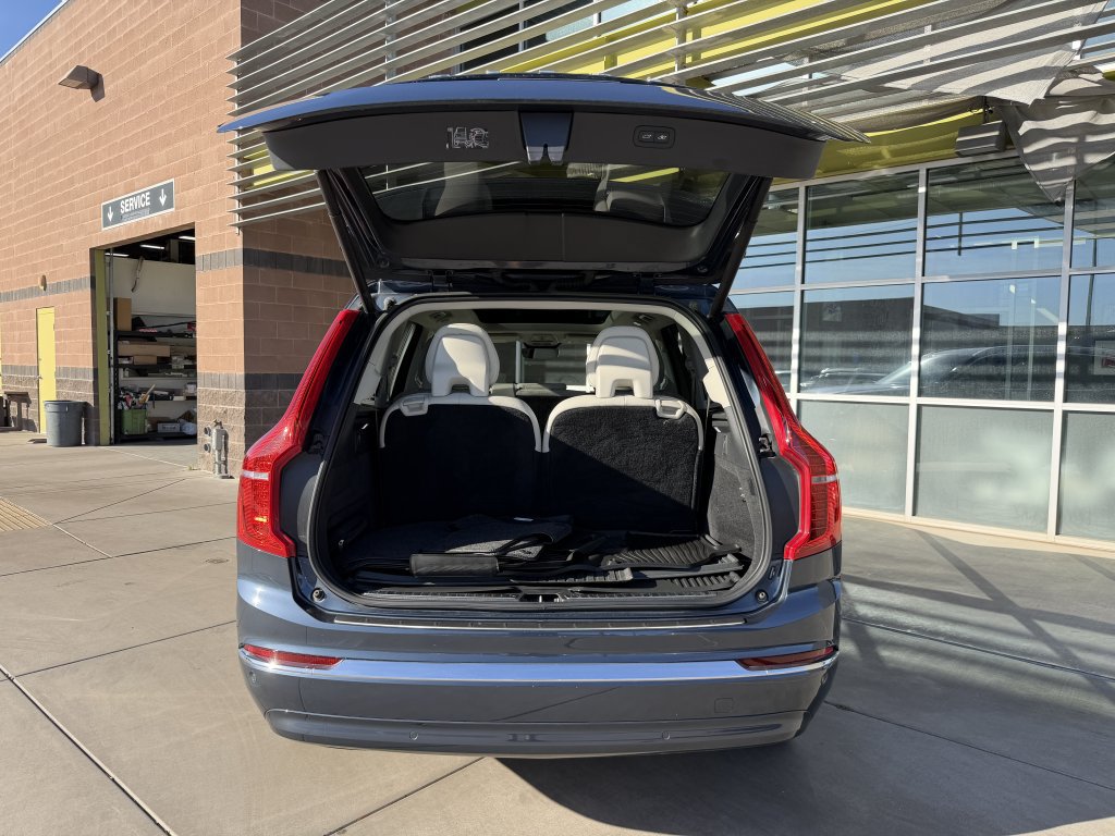 Used 2023 Volvo XC90 B6 Plus w/ Protection Package Premier AWD/4WD image 38