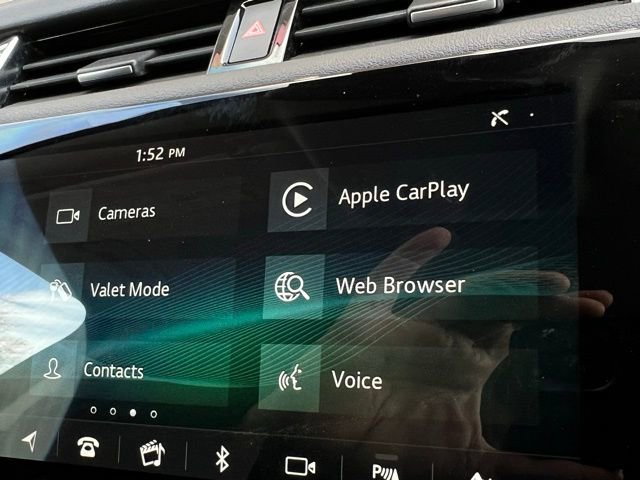 Used 2020 Land Rover Range Rover Sport SE image 10