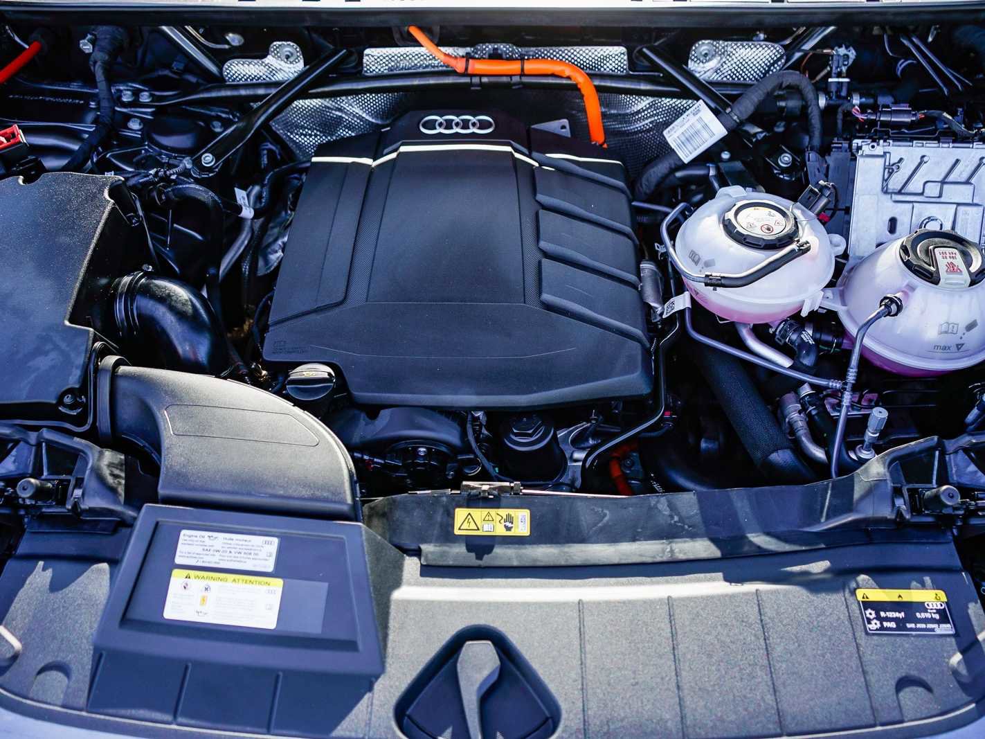 Used 2022 Audi Q5 e Premium w/ Convenience Package image 27